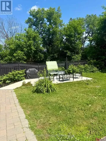 2 Mahaffy Court Bracebridge ON P1L 2A6