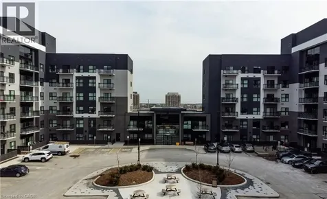 102 Grovewood Common Oakville ON L6H 0X2
