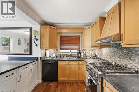 272 Adeline Avenue Hamilton ON L8H 5V3