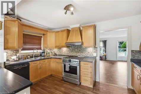 272 Adeline Avenue Hamilton ON L8H 5V3