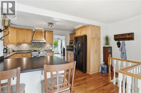 272 Adeline Avenue Hamilton ON L8H 5V3