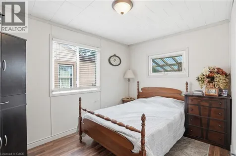 272 Adeline Avenue Hamilton ON L8H 5V3