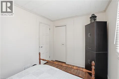 272 Adeline Avenue Hamilton ON L8H 5V3