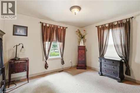 272 Adeline Avenue Hamilton ON L8H 5V3