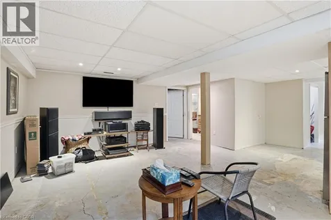 272 Adeline Avenue Hamilton ON L8H 5V3