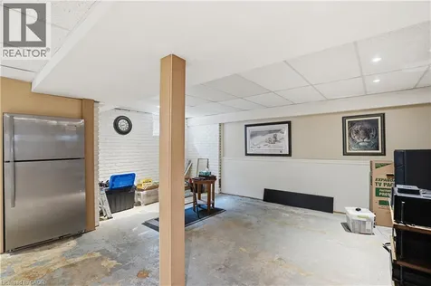 272 Adeline Avenue Hamilton ON L8H 5V3