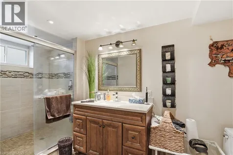 272 Adeline Avenue Hamilton ON L8H 5V3