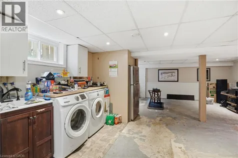 272 Adeline Avenue Hamilton ON L8H 5V3