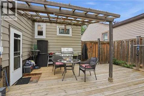 272 Adeline Avenue Hamilton ON L8H 5V3