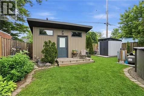 272 Adeline Avenue Hamilton ON L8H 5V3