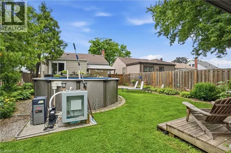 272 Adeline Avenue Hamilton ON L8H 5V3