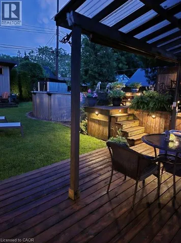 272 Adeline Avenue Hamilton ON L8H 5V3