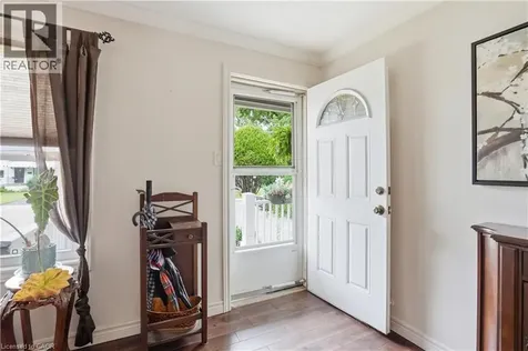 272 Adeline Avenue Hamilton ON L8H 5V3