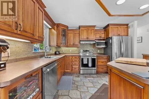 36 Fern Road Laurentian Valley ON K8A 6W2