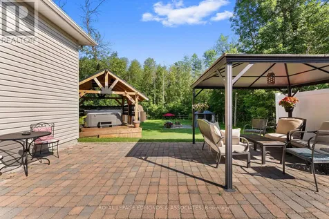 36 Fern Road Laurentian Valley ON K8A 6W2