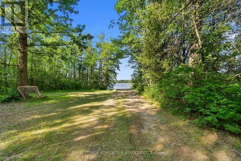 36 Fern Road Laurentian Valley ON K8A 6W2
