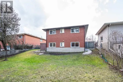 374 Southill Drive Kitchener ON N2A 2R1