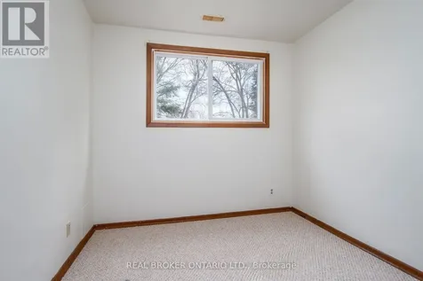374 Southill Drive Kitchener ON N2A 2R1