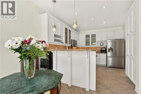 215 Burloak Drive Oakville ON L6L 6T6