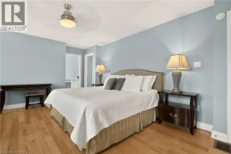 215 Burloak Drive Oakville ON L6L 6T6