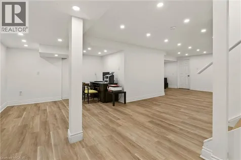 215 Burloak Drive Oakville ON L6L 6T6