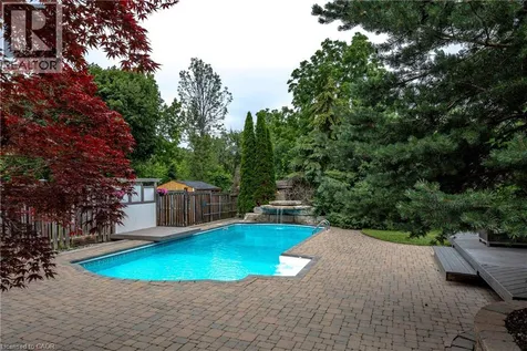 215 Burloak Drive Oakville ON L6L 6T6