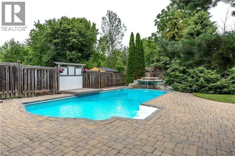 215 Burloak Drive Oakville ON L6L 6T6