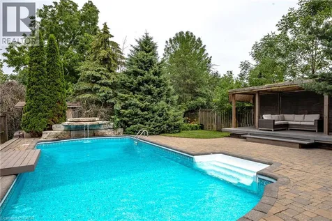215 Burloak Drive Oakville ON L6L 6T6