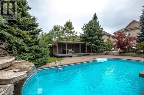 215 Burloak Drive Oakville ON L6L 6T6
