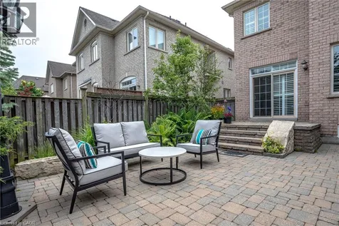 215 Burloak Drive Oakville ON L6L 6T6