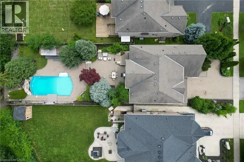 215 Burloak Drive Oakville ON L6L 6T6