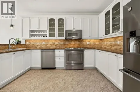 215 Burloak Drive Oakville ON L6L 6T6