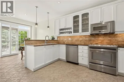 215 Burloak Drive Oakville ON L6L 6T6