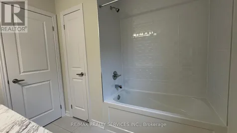 10 Molnar Crescent Brantford ON N3T 0X3