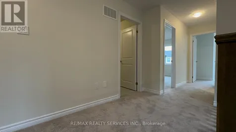 10 Molnar Crescent Brantford ON N3T 0X3
