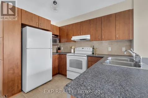 132 Paseo Private Ottawa ON K2G 4N7