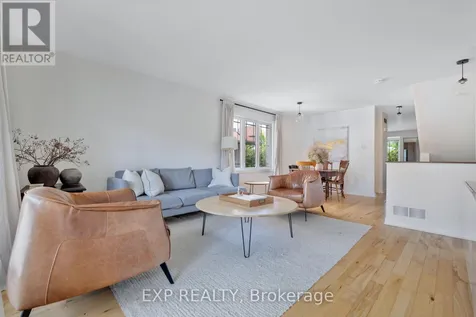 132 Paseo Private Ottawa ON K2G 4N7