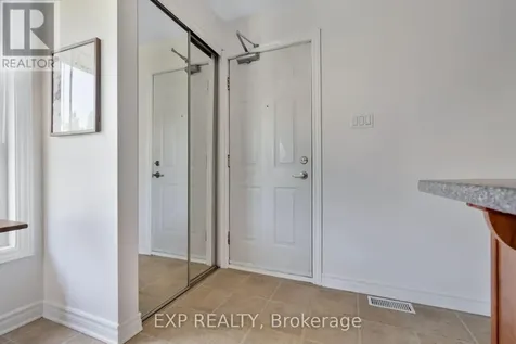 132 Paseo Private Ottawa ON K2G 4N7