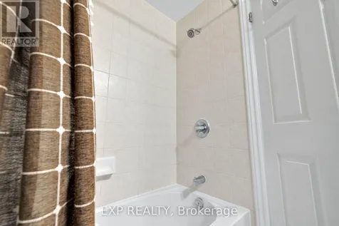 132 Paseo Private Ottawa ON K2G 4N7
