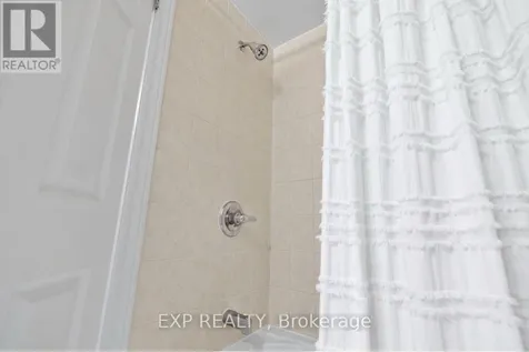 132 Paseo Private Ottawa ON K2G 4N7