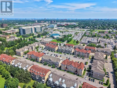 132 Paseo Private Ottawa ON K2G 4N7