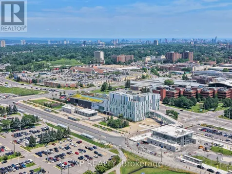 132 Paseo Private Ottawa ON K2G 4N7