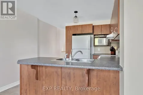 132 Paseo Private Ottawa ON K2G 4N7