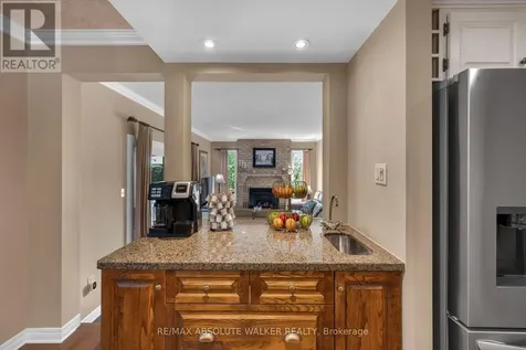 30 Elderwood Trail Ottawa ON K2S 1C9