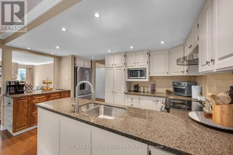 30 Elderwood Trail Ottawa ON K2S 1C9