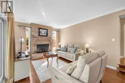 30 Elderwood Trail Ottawa ON K2S 1C9