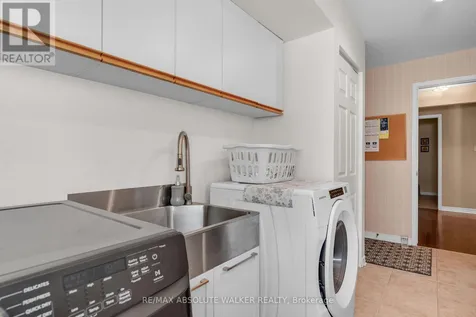 30 Elderwood Trail Ottawa ON K2S 1C9