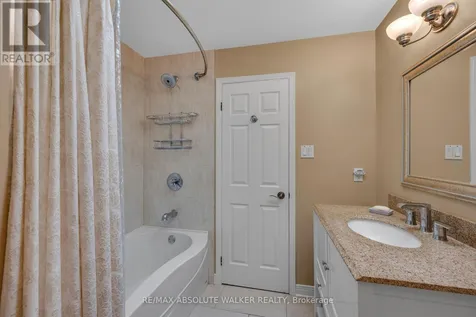30 Elderwood Trail Ottawa ON K2S 1C9