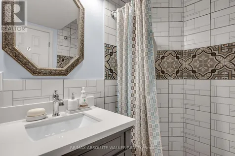 30 Elderwood Trail Ottawa ON K2S 1C9
