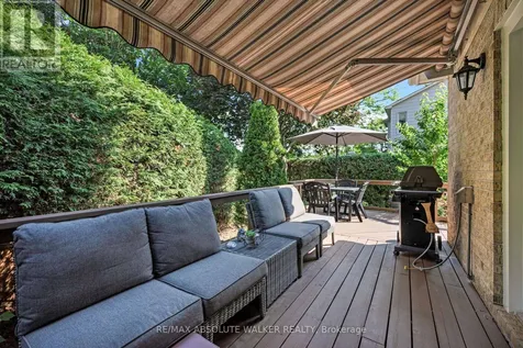 30 Elderwood Trail Ottawa ON K2S 1C9
